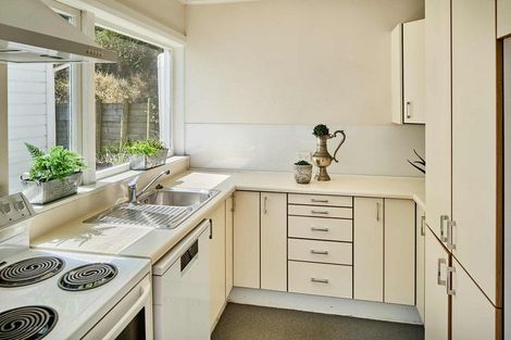 Photo of property in 32 Moana Road, Plimmerton, Porirua, 5026