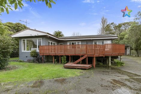 Photo of property in 404 Stokes Valley Road, Stokes Valley, Lower Hutt, 5019