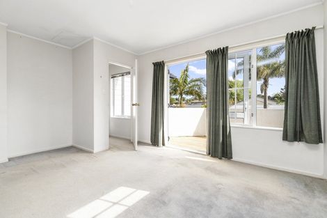 Photo of property in 1/1 Seine Road, Forrest Hill, Auckland, 0620