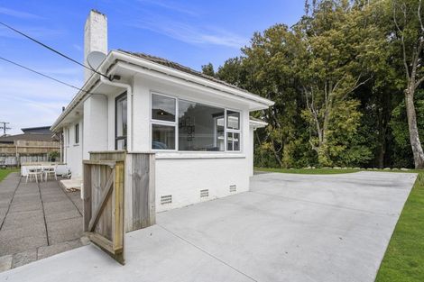 Photo of property in 394 Mangorei Road, Merrilands, New Plymouth, 4312
