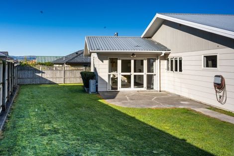 Photo of property in 106 Roberts Line, Kelvin Grove, Palmerston North, 4414