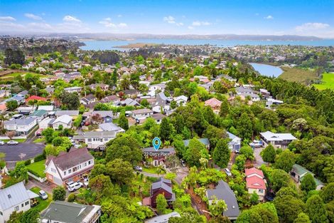 Photo of property in 22 Darcy Place, Massey, Auckland, 0614