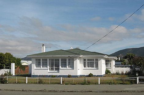 Photo of property in 15 Manse Street, Waimate, 7924