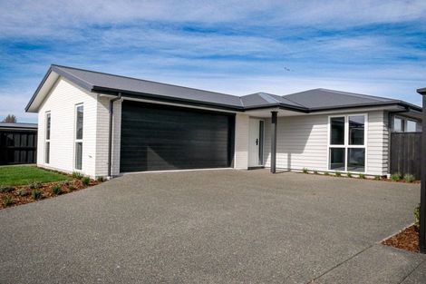 Photo of property in 28 Kekewai Place, Halswell, 8025