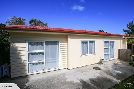 Photo of property in 29a Turville Crescent, Newlands, Wellington, 6037