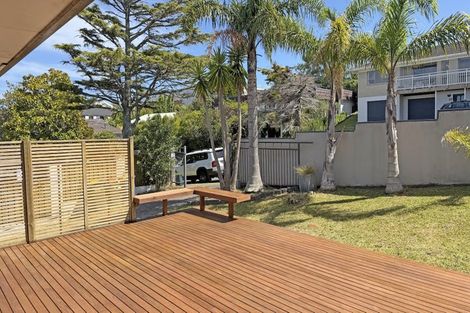 Photo of property in 52 Chelsea View Drive, Chatswood, Auckland, 0626