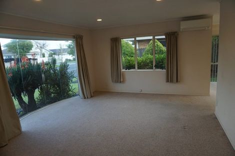 Photo of property in 2/43 Kilimanjaro Drive, Northpark, Auckland, 2013