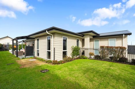 Photo of property in 77 Sandhurst Drive, Papamoa Beach, Papamoa, 3118