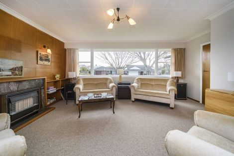 Photo of property in 6 Churchill Avenue, Hokowhitu, Palmerston North, 4410