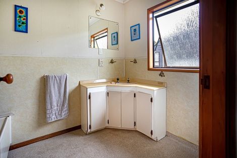 Photo of property in 24 Puketiro Place, Paihia, 0200