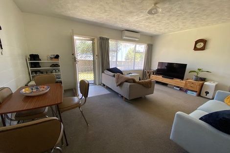 Photo of property in 4/2 Bannerman Road, Morningside, Auckland, 1022