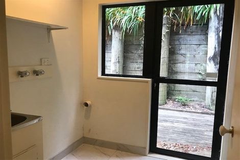 Photo of property in 7 Stitchbird Close, Murrays Bay, Auckland, 0630