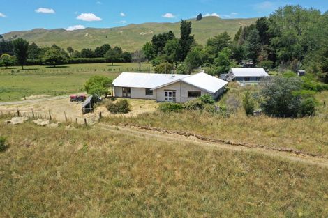 Photo of property in 400 Rakaiatai Road, Ormondville, Dannevirke, 4977
