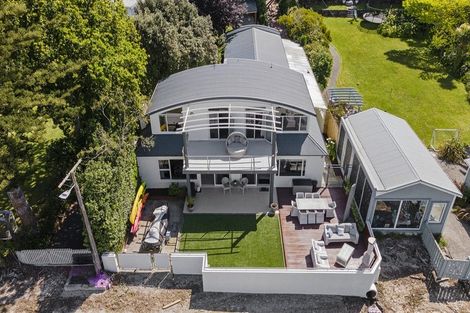 Photo of property in 85 Paremata Road, Paremata, Porirua, 5024