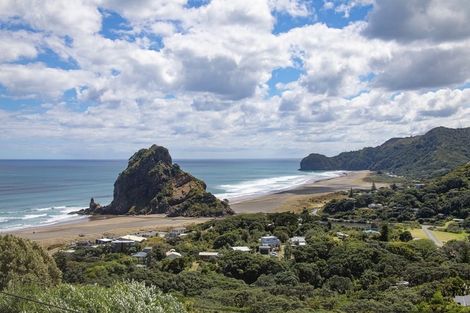 Photo of property in 42 Rayner Road, Piha, 0772