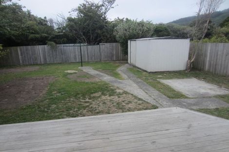 Photo of property in 28 Davidson Crescent, Tawa, Wellington, 5028