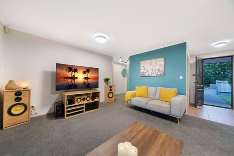 Photo of property in 32 Te Kauri Place, Helensville, 0800