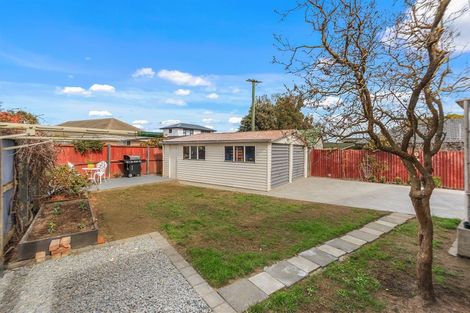 Photo of property in 307 Lake Terrace Road, Shirley, Christchurch, 8061