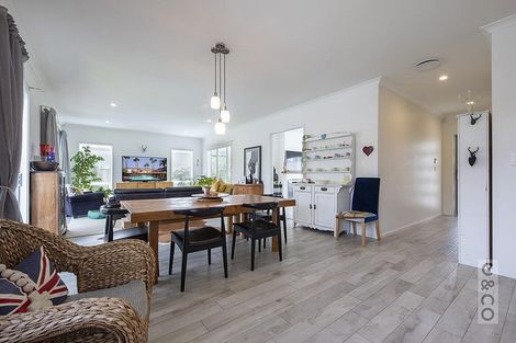 Photo of property in 14 Floyd Road, Riverhead, 0820