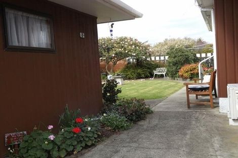 Photo of property in 10 Te Kama Street, Levin, 5510