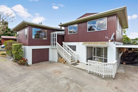 Photo of property in 10 Dallow Place, Henderson, Auckland, 0612