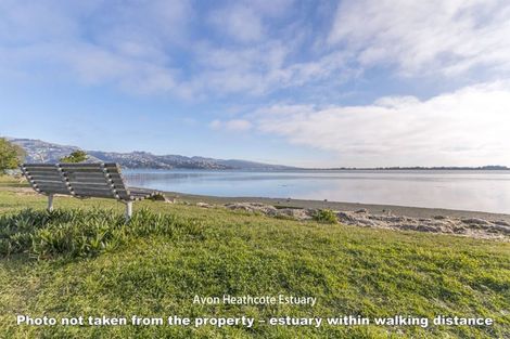 Photo of property in 198 Estuary Road, South New Brighton, Christchurch, 8062