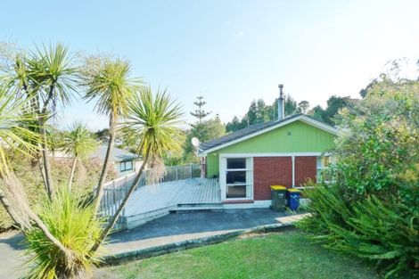 Photo of property in 15 Woodcote Drive, Glenfield, Auckland, 0629