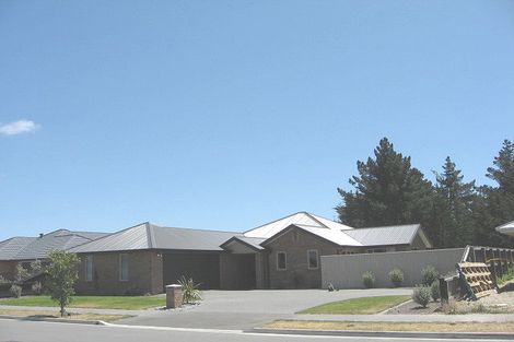 Photo of property in 31 Ruahine Place, Parklands, Christchurch, 8083