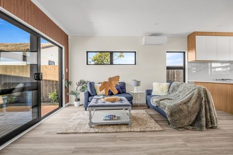 Photo of property in 2b Mayflower Close, Mangere East, Auckland, 2024