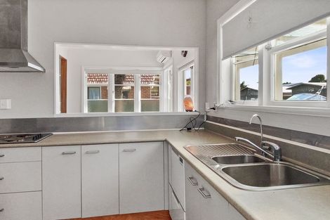 Photo of property in 16 Churchill Street, Kensington, Whangarei, 0112