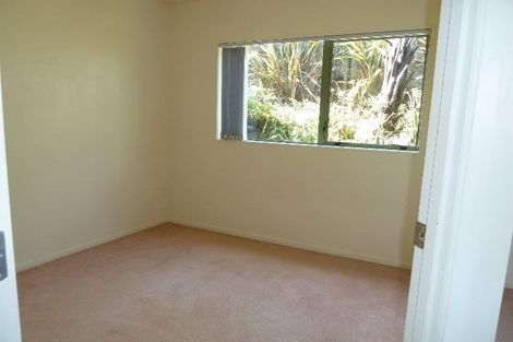 Photo of property in 72 Caribbean Drive, Unsworth Heights, Auckland, 0632