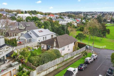 Photo of property in 51 Baildon Road, Grey Lynn, Auckland, 1021