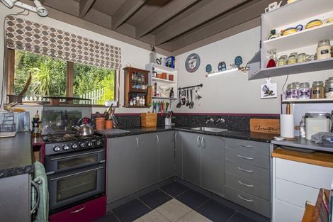 Photo of property in 54 Paparoa Station Road, Paparoa, 0571