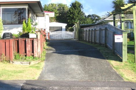Photo of property in 2/14 Amberley Avenue, Te Atatu South, Auckland, 0610