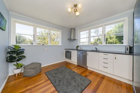 Photo of property in 2 Robertson Street, Elderslea, Upper Hutt, 5018