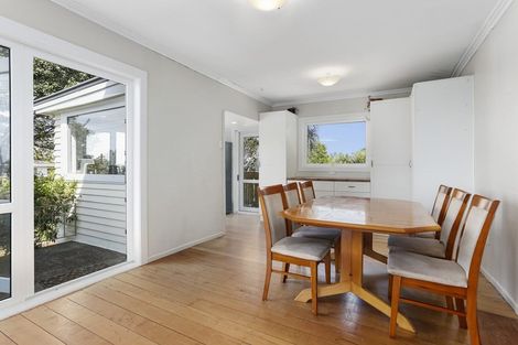 Photo of property in 43 Vipond Road, Stanmore Bay, Whangaparaoa, 0932