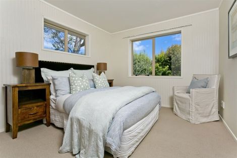 Photo of property in 1/226 Forrest Hill Road, Forrest Hill, Auckland, 0620