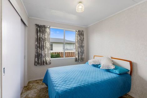 Photo of property in 8a-b Sharda Grove, Paraparaumu Beach, Paraparaumu, 5032