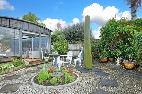 Photo of property in 11 Cloverlea Place, Pukekohe, 2120