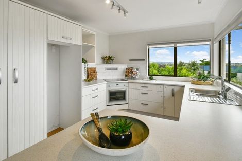 Photo of property in 7 Cumbrian Place, Conifer Grove, Takanini, 2112