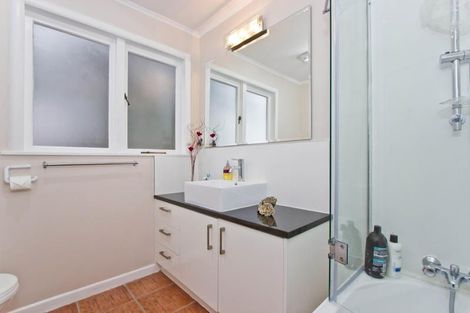 Photo of property in 119 Bolton Street, Blockhouse Bay, Auckland, 0600