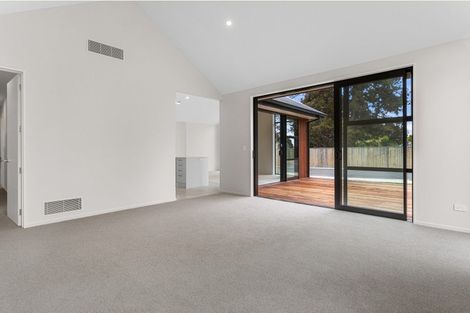 Photo of property in 1 Gulati Lane, Mairehau, Christchurch, 8052