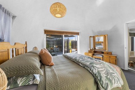 Photo of property in 17 Chartwell Drive, Eltham, 4322