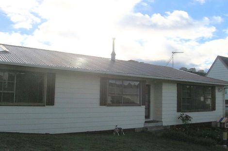 Photo of property in 17 Colorado Grove, Brooklyn, Wellington, 6021