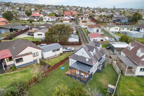 Photo of property in 1/13 Greenstone Place, Clover Park, Auckland, 2019