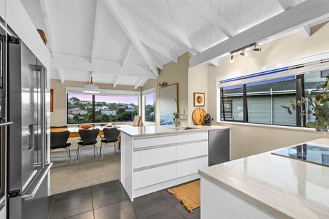 Photo of property in 2/6 Braemar Road, Rothesay Bay, Auckland, 0630