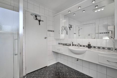 Photo of property in 42 Iona Road, Havelock North, 4130