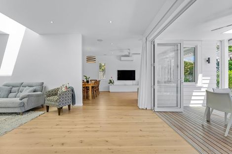 Photo of property in 9 Penzance Road, Mairangi Bay, Auckland, 0630