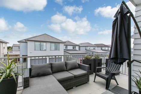 Photo of property in 2/26 Hollowout Street, Takanini, 2112