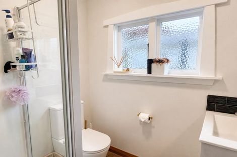 Photo of property in 20 Aorangi Road, Bryndwr, Christchurch, 8053